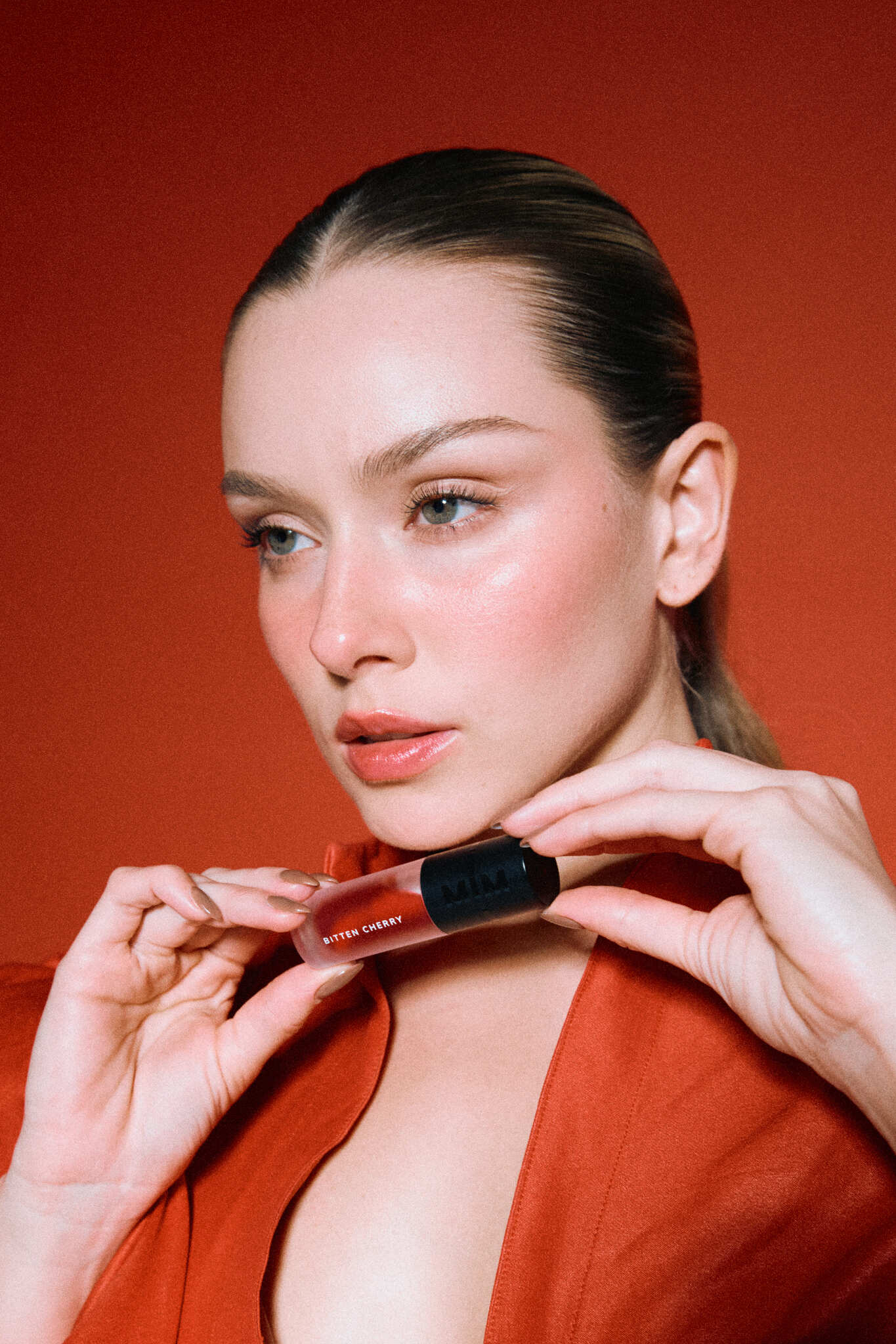 TINTA HIDRATANTE LABIOS Y MEJILLAS - BITTEN CHERRY